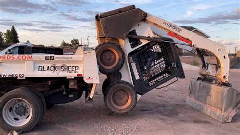 can you run a skid steer without a hoisting license|hire skid steer without license.